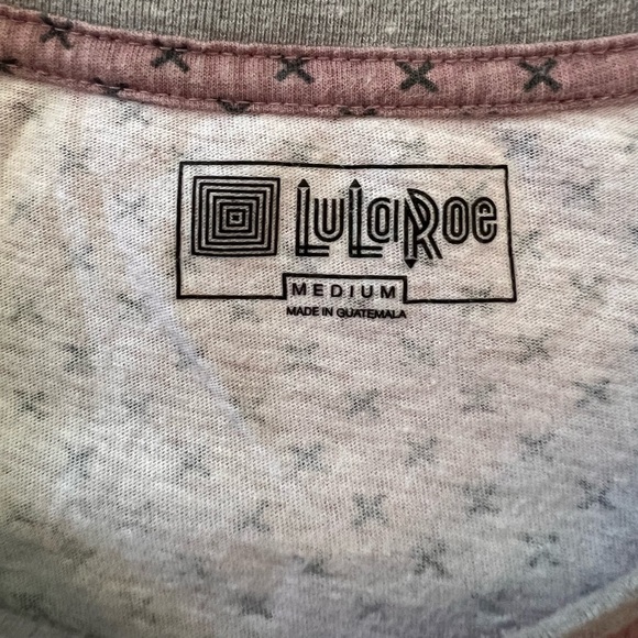 LuLaRoe T Shirt Mens Sz Medium Pullover Crew Neck Short Sleeve Multicolor unisex - Picture 3 of 7